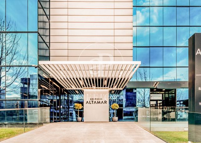 Immeuble de bureaux exclusif à louer